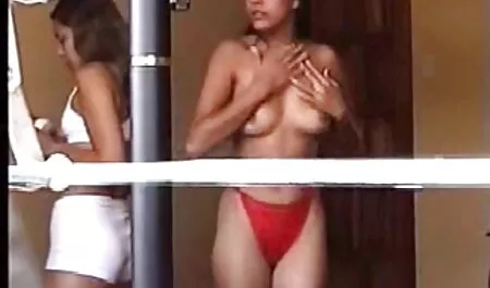 แข็ง ดู วิดีโอ โป๊ะ MILF มาออกอากาศ