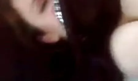 สามหรืออยู่ในชุดนอนก่อนนอน วิดีโอ โป้
